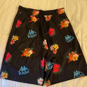 Colorful flowers men shorts perfect for beach day